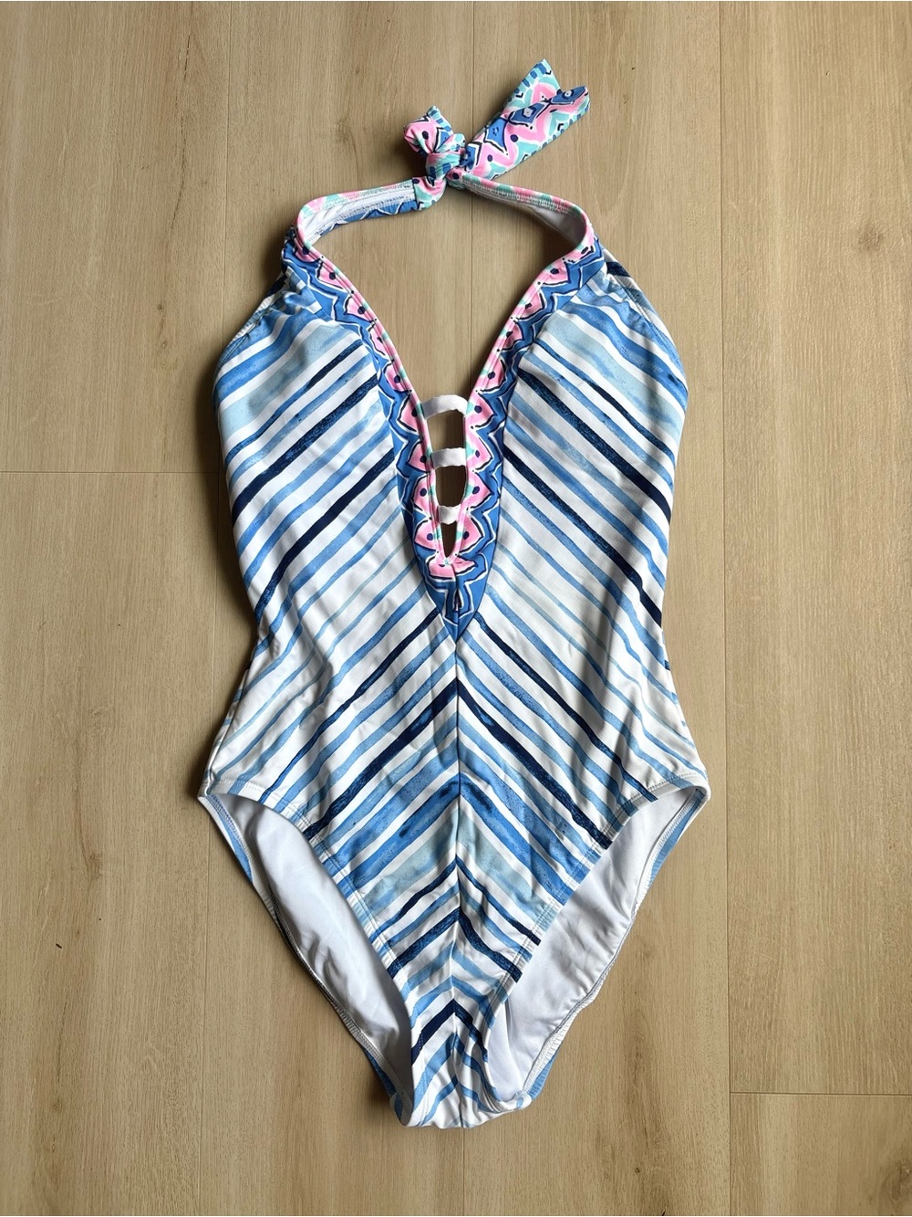 Lilly Pulitzer Loraline One-Piece size 6 Halter Swimsuit Blue White Pink